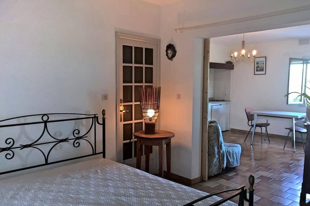 Appartement entier, Séjour au calme en Sud Ardèche à proximité plages et sites majeurs. in Joyeuse, Parc naturel régional des Monts d'Ardèche