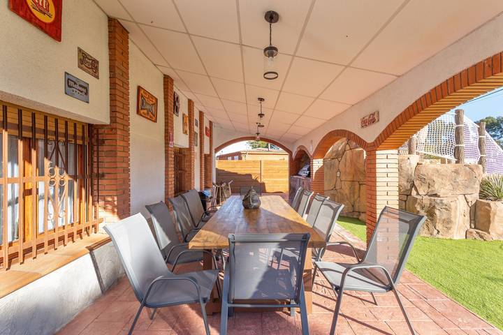 Chalet para 14 personas, con jardín en Provincia de Barcelona - 2