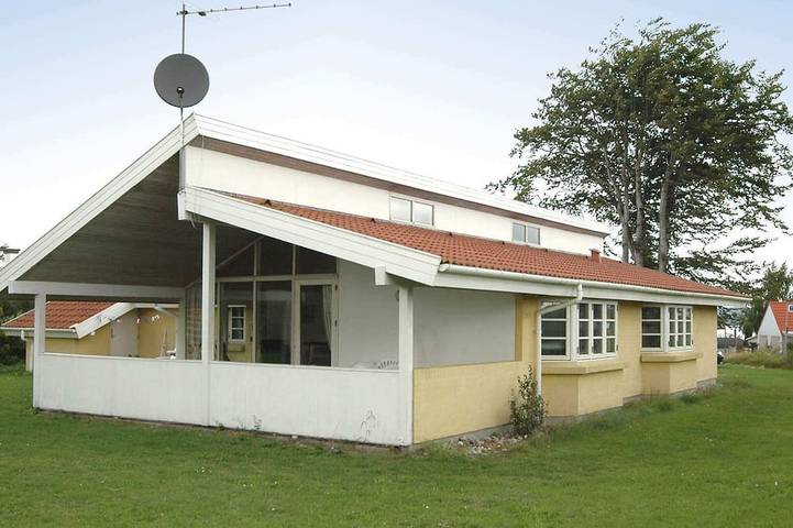 Ferienhaus für 10 Personen, mit Garten und Whirlpool sowie Sauna und Terrasse in Mørkholt