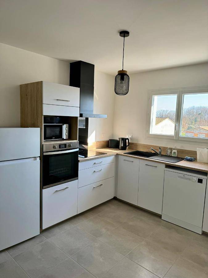 Gîte pour 6 personnes, avec Jardin à Lamothe-Capdeville - 4