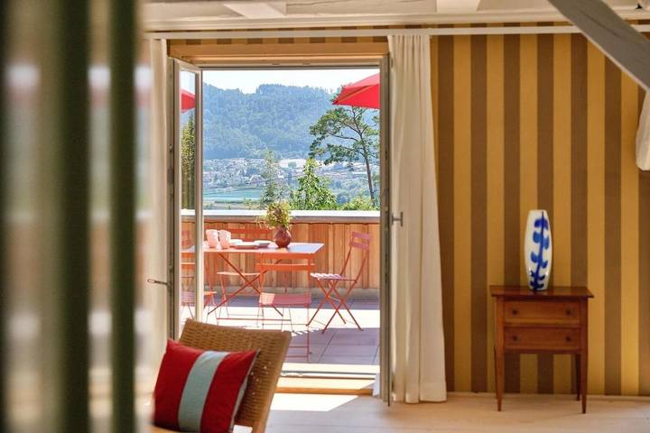 Ferienwohnung für 8 Personen, mit Balkon und Terrasse sowie Garten und Seeblick in Stockach - 2