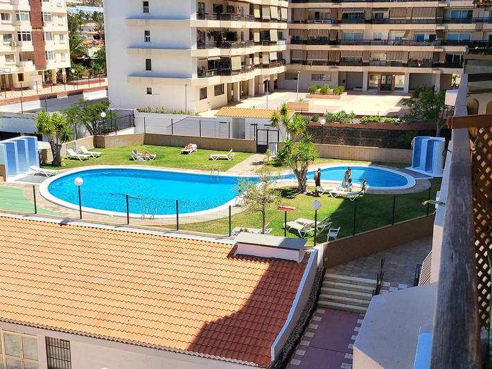 Gîte pour 5 personnes, avec terrasse et piscine à Los Cristianos - 2