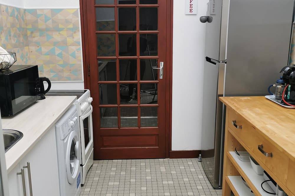 Ganze Wohnung, 4-person apartment with private garden, 1km from the beach in Calais, Calais und Umgebung