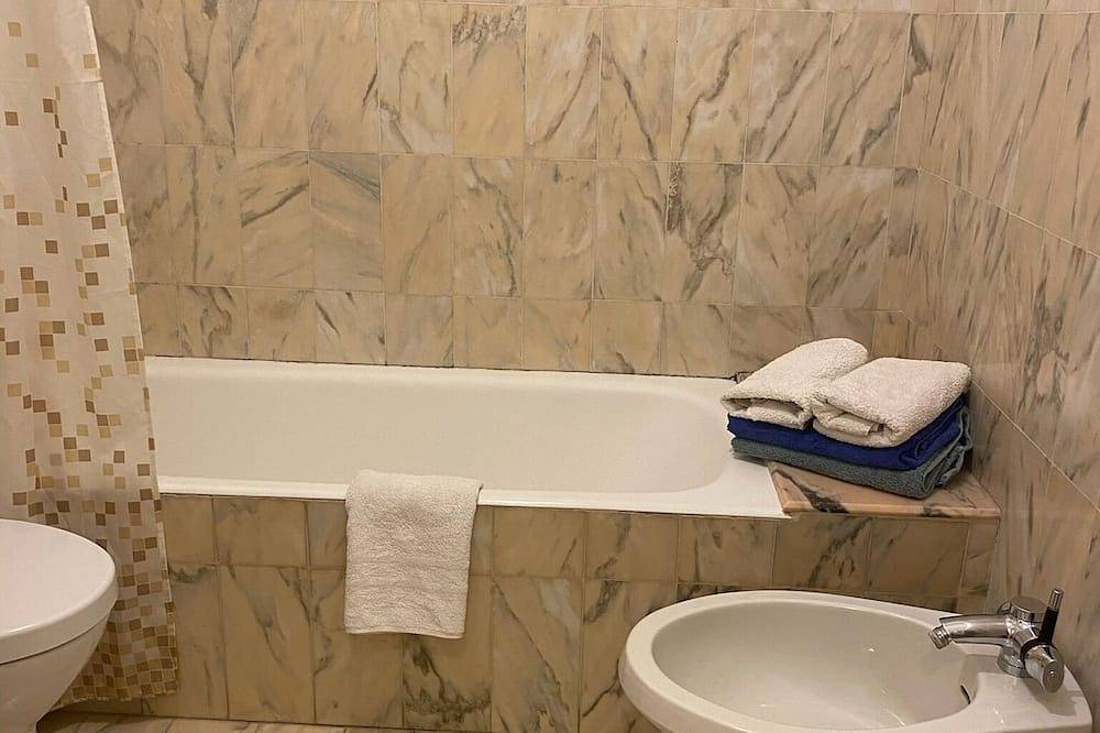 Ganze Wohnung, Large Studio 907, near Monte Carlo Casino,Monaco in Beausoleil, Nizza und Umgebung