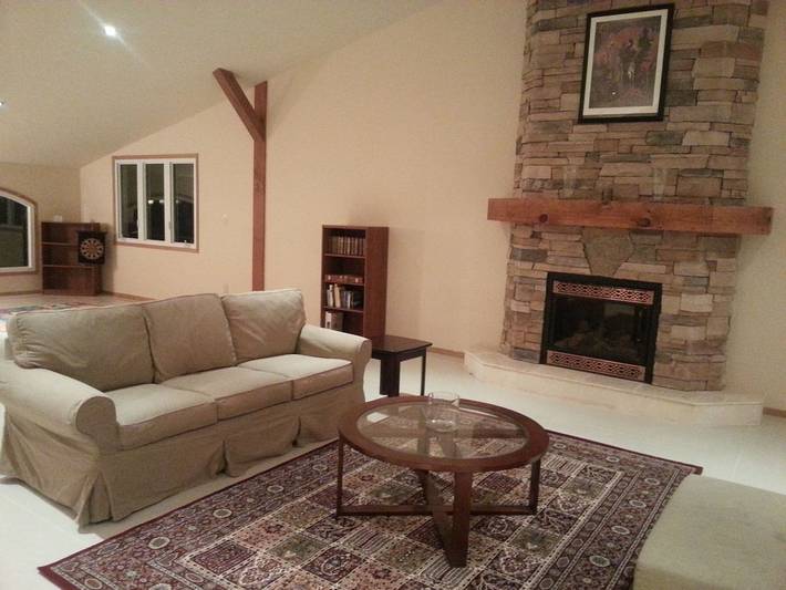 Cottage for 14 people, with garden, with pets in Kawartha Lakes