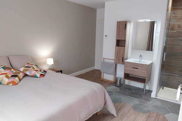 Location de vacances pour 12 personnes, avec terrasse et jardin à Beaune-la-Rolande - 4