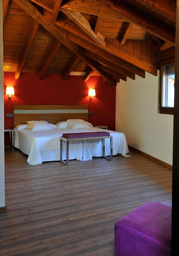 Hotel para 2 personas, con jacuzzi en El Bierzo - 2