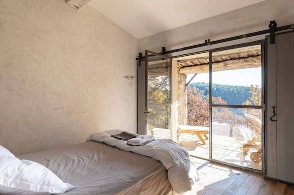 Authentic Renovated Sheephold in Provence in Bargemon, Region de Draguignan