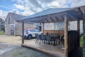 Gîte pour 7 personnes, avec terrasse à Vicq-sur-Nahon