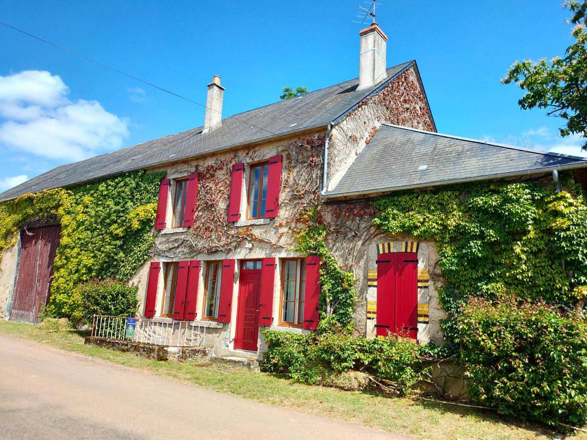 Double Room in Cervon, Parc naturel régional du Morvan