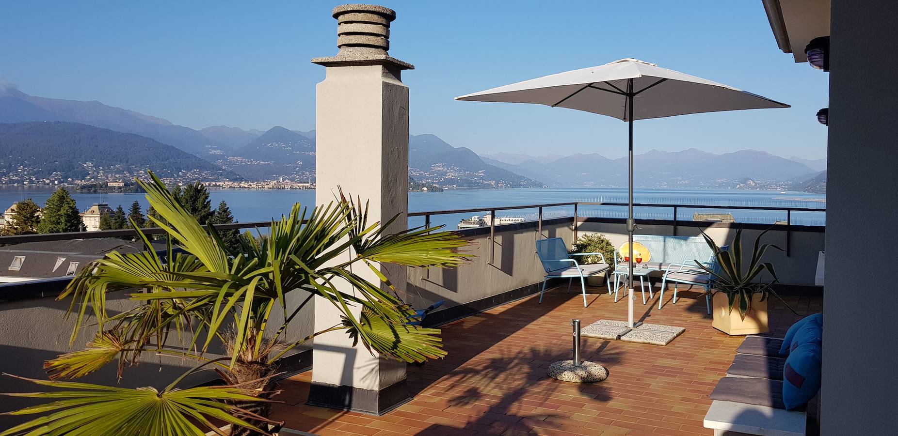 Ganze Wohnung, Terrace Lake View apt. in Stresa with  lake view in Stresa, Comune di Stresa
