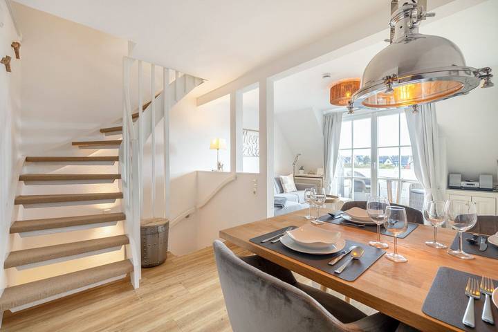 Ganze Wohnung, Ferienwohnung im Og, Dg, ca. 50m² Nutzfläche, 1 Parkplatz, Nichtraucher in Wenningstedt, Sylt