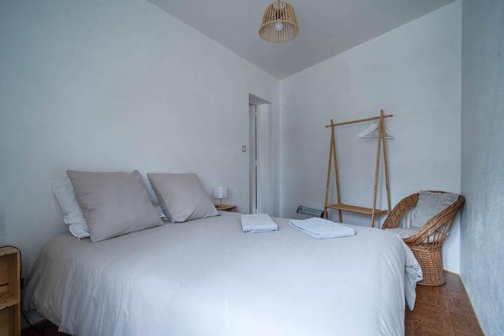 Appartement de vacances pour 6 personnes, avec terrasse ainsi que jardin et vue, animaux acceptés