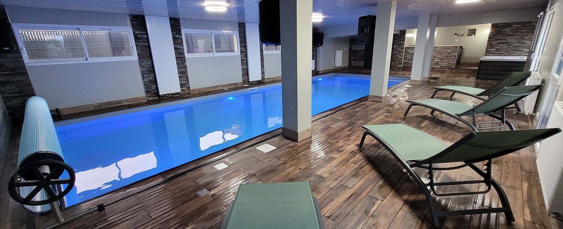 Gîte 6 personnes - piscine intérieure, spa, sauna, hammam in Sauchay, Région de Dieppe