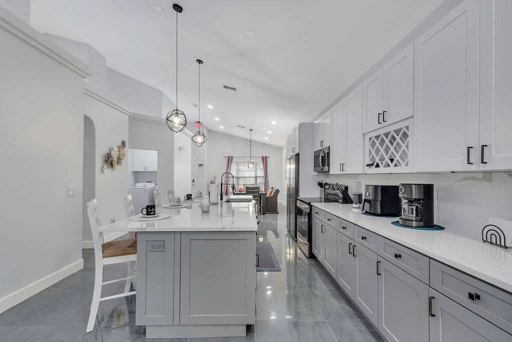 Luxury Home!! 4Beds/3B. Private Pool! in Davenport (FL), Zentral Florida