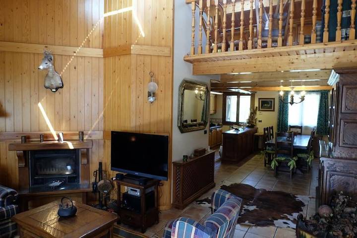 Casa rural para 7 personas, con terraza además de vistas y piscina en Valle de Tena - 2