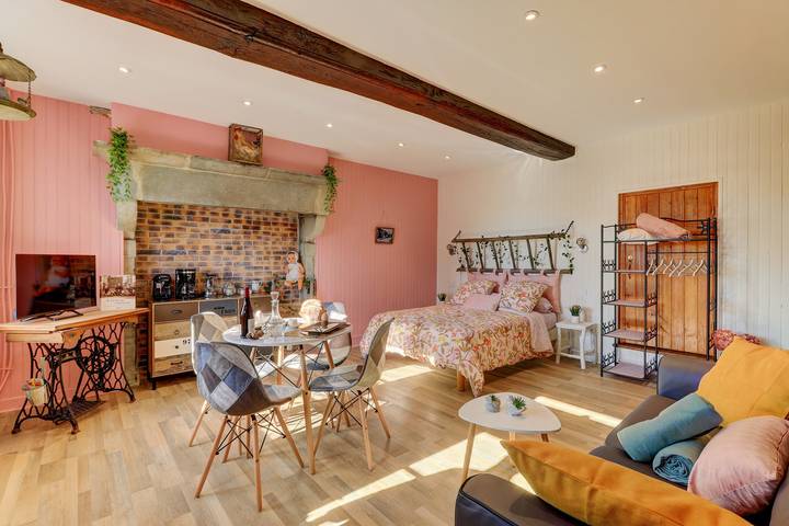 Gîte pour 4 personnes, avec Terrasse à Collonge-en-Charollais