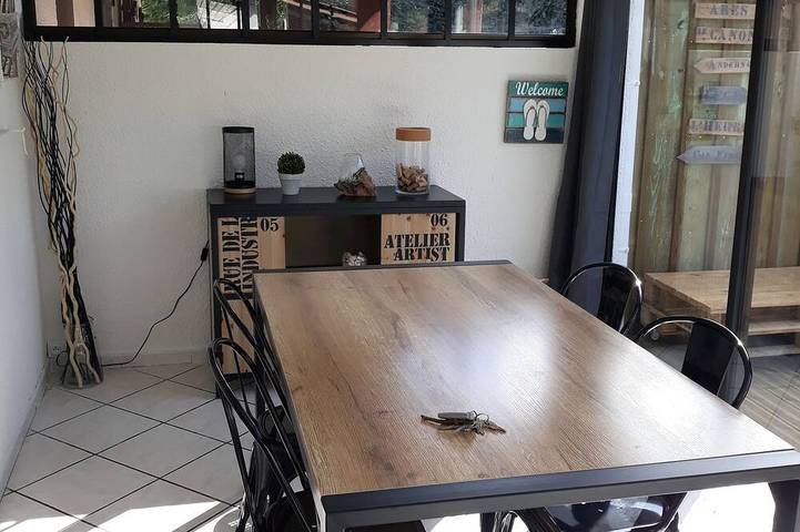 Maison de vacances pour 4 personnes, avec balcon à Arès