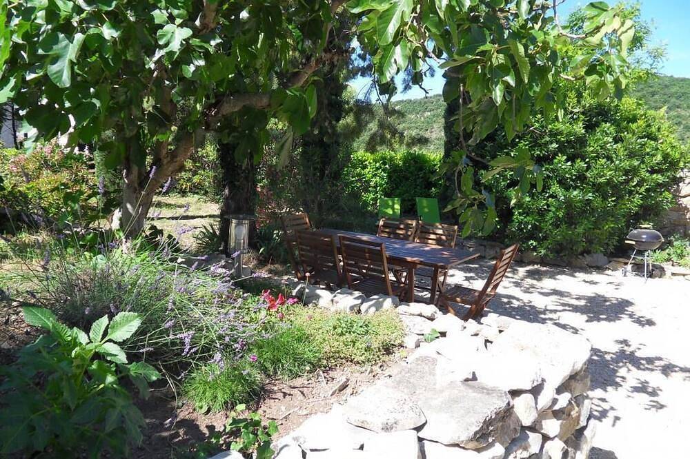 Gite Ardèche du sud avec piscine proche Vallon Pont D arc in Saint-Maurice-d'Ibie, Ardèche