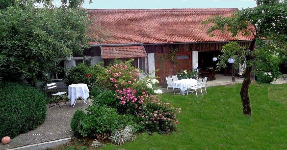 Ferienwohnung für 4 Personen, mit Balkon/Terrasse und Terrasse sowie Garten in Naturpark Oberpfälzer Wald