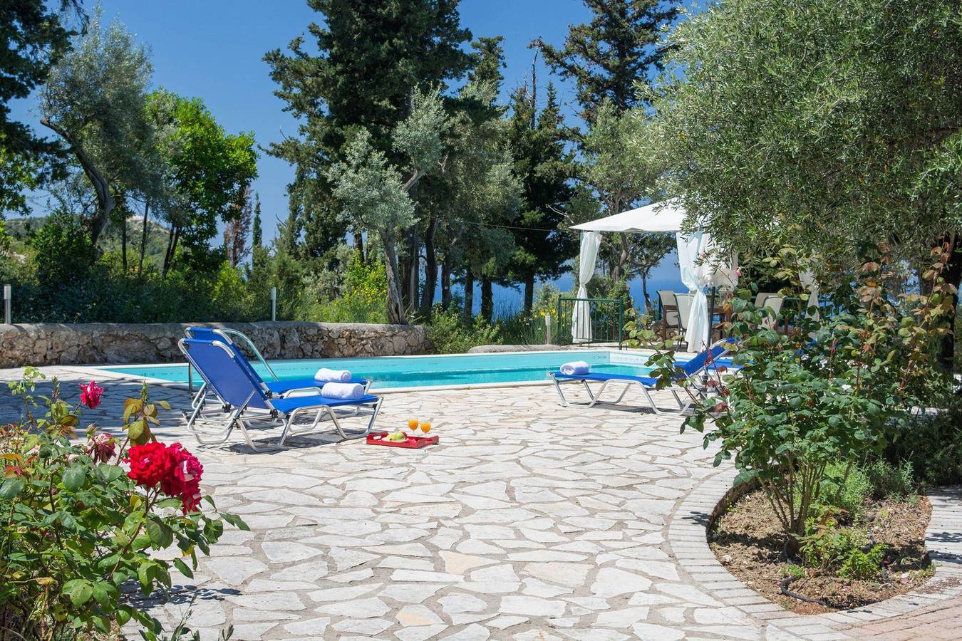 Villa mit Pool und majestätischem Meerblick in Agios Nikitas, Griechenland