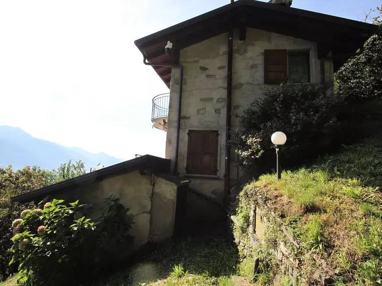 Haus 6 Personen in Dongo, Comer See