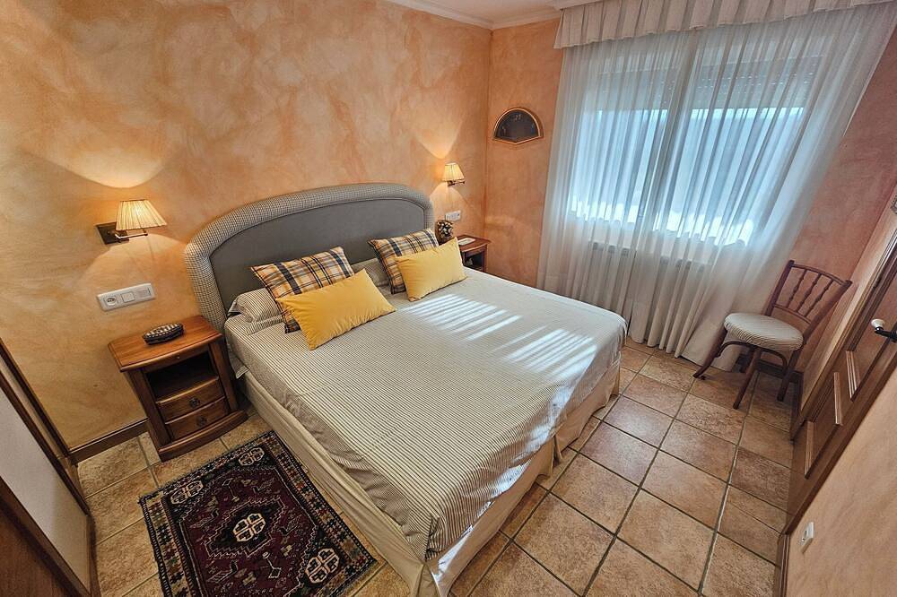 Casa rural Mi limón mi limonero con piscina vallada y gran jardín in Valtierra, Provincia de Navarra