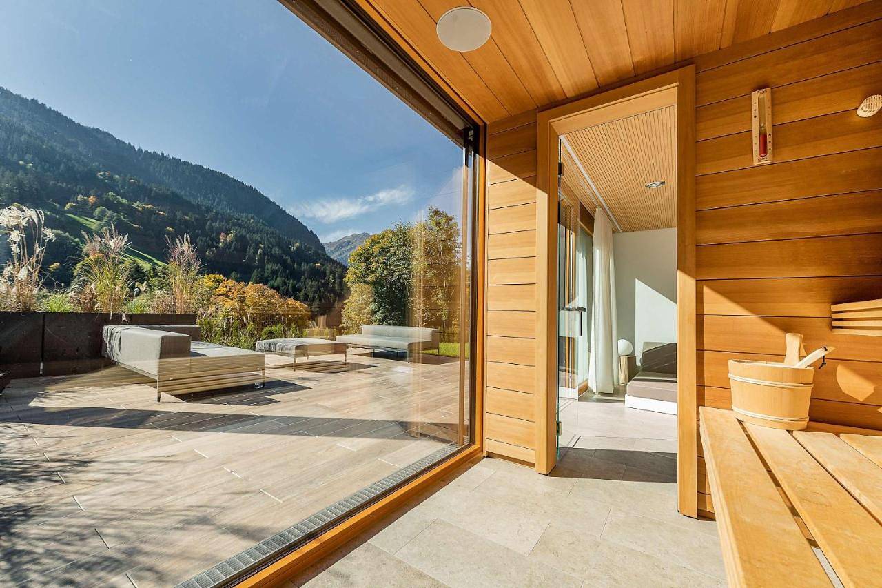 Luxus Chalet Skilift fußläufig Bergblick & Wellness in Sankt Gallenkirch, Verwall
