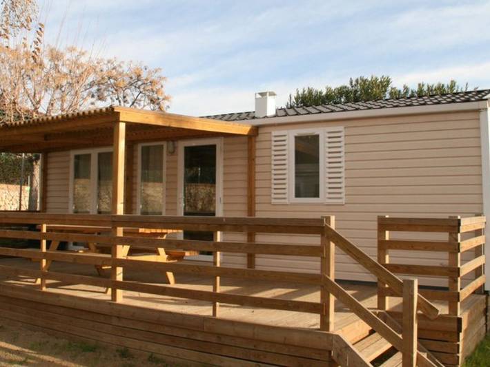Mobil home pour 6 personnes, avec piscine et terrasse - 1
