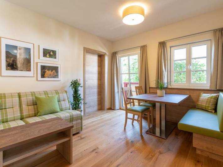 Ferienwohnung für 3 Personen, mit Garten und Balkon in Mauterndorf