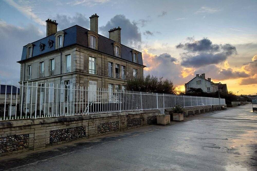 Entire apartment, Breathtaking sea views, D-Day beaches at your feet, relaxation guaranteed! in Asnelles, Côte de Nacre