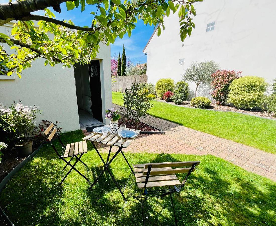 Appartement entier, One-Bedroom Apartment in Montesson, Yvelines