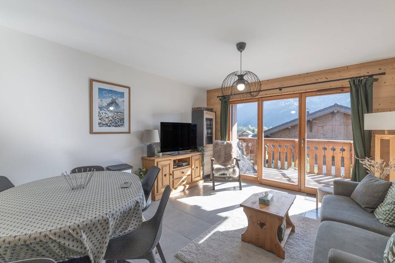Ganze Wohnung, Appartement 'L'Oralya - 6 Personen - Samoëns' mit Bergblick, Balkon und Wlan in Samoëns, Region Bonneville