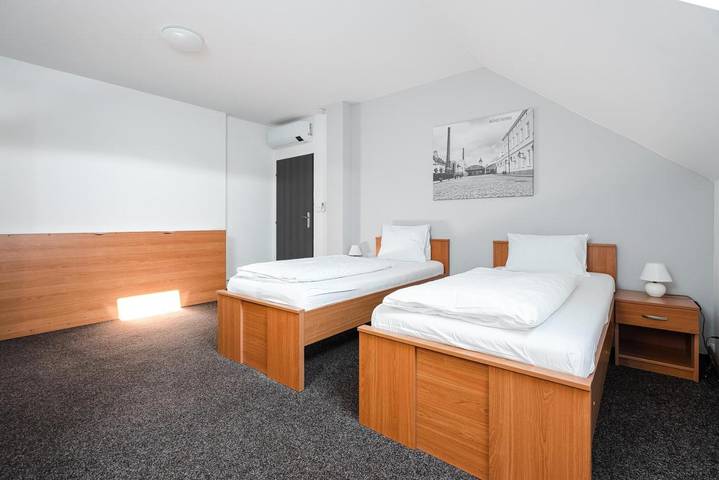 Gîte pour 5 personnes, avec sauna ainsi que jacuzzi et terrasse à Plzeň - 2