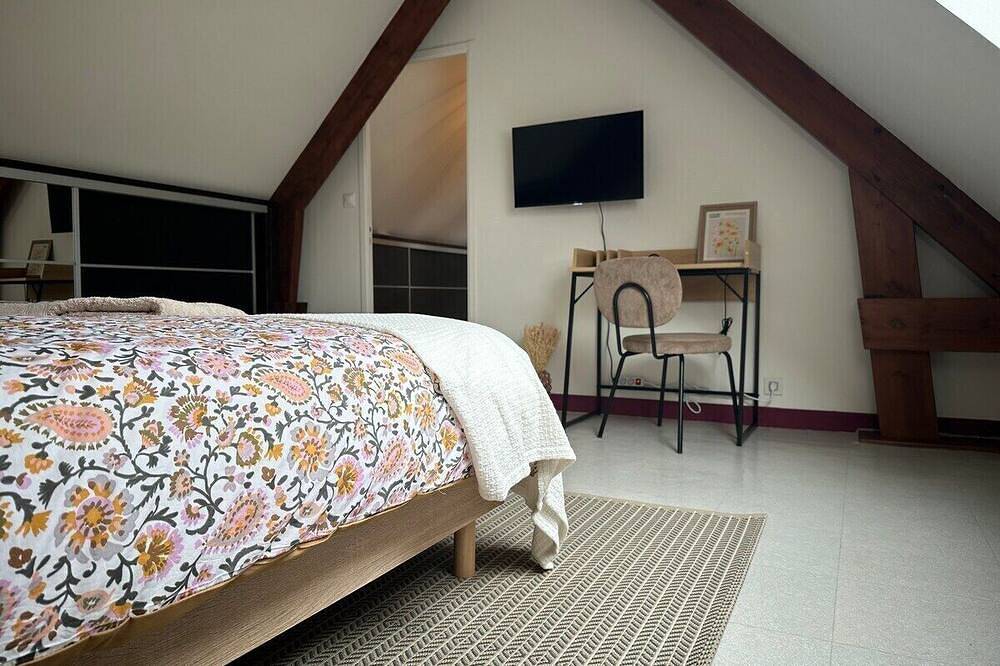 Maison Seventies, climatisée, parking privé in Chablis, Région d'Auxerre