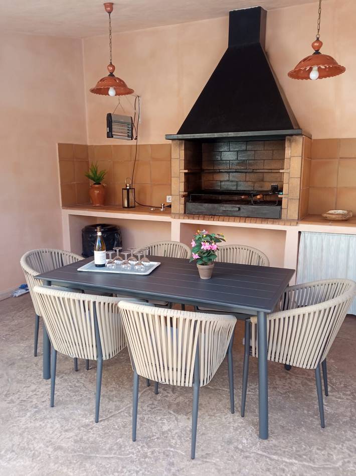 Casa de vacaciones Cas Padrins de ses Tanques con Wi-Fi, jardín, terraza y piscina in Ariany, Interior de Mallorca