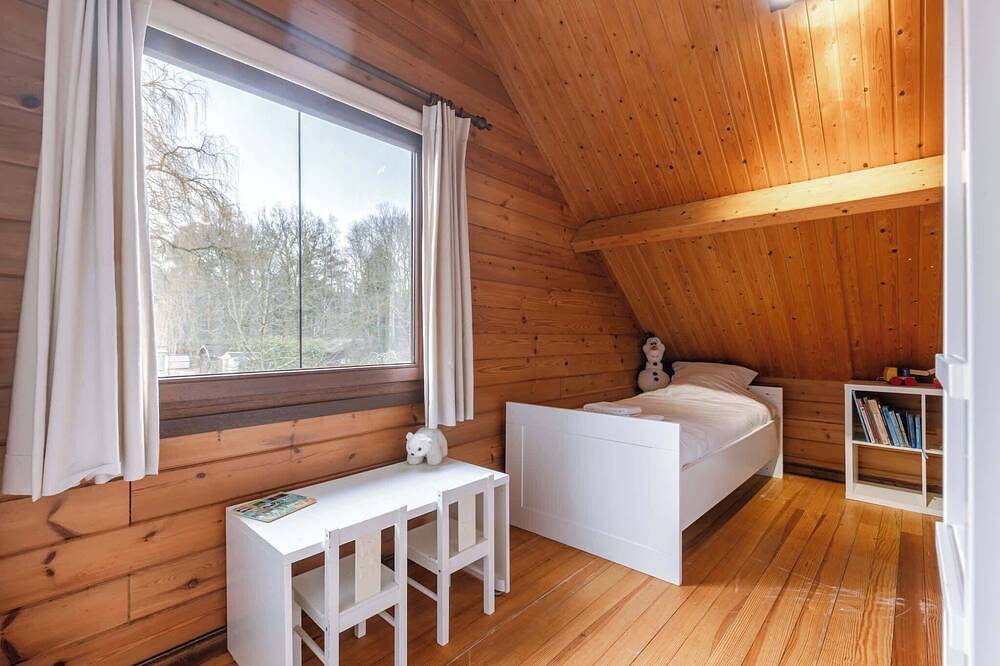 Anna-Helena · Forest Chalet Between Ghent & Bruges in Knesselare, Ostflandern