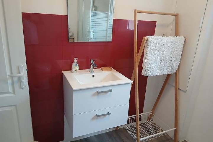 Gîte pour 2 personnes, avec jardin et terrasse, animaux acceptés à Barjols - 4