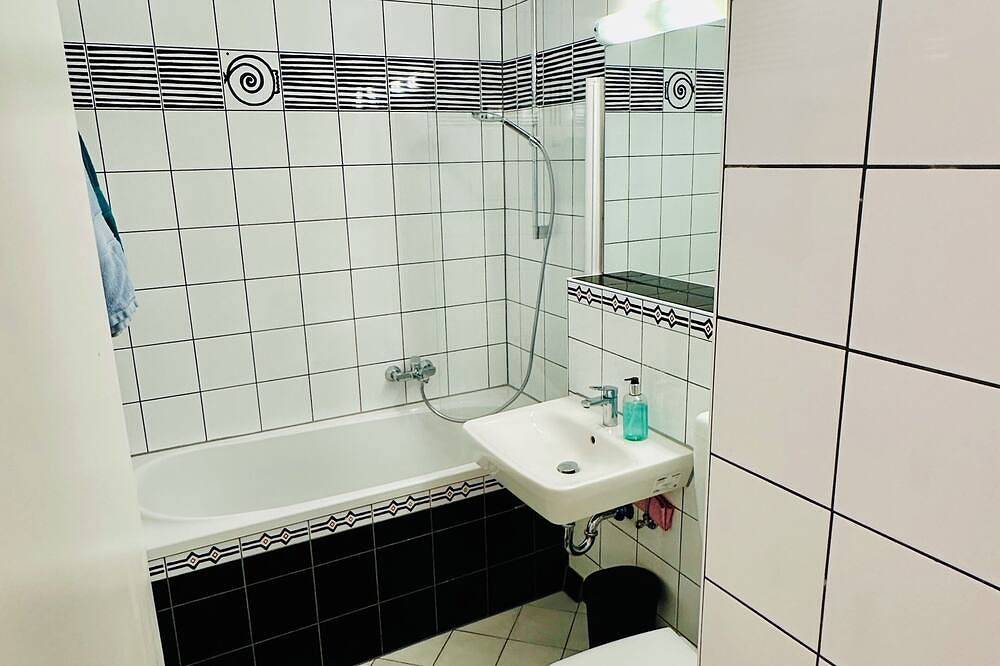 Entire apartment, Eastside Apartment Karlsruhe – stylish and peaceful living in Karlsruhe, Rhine Plain