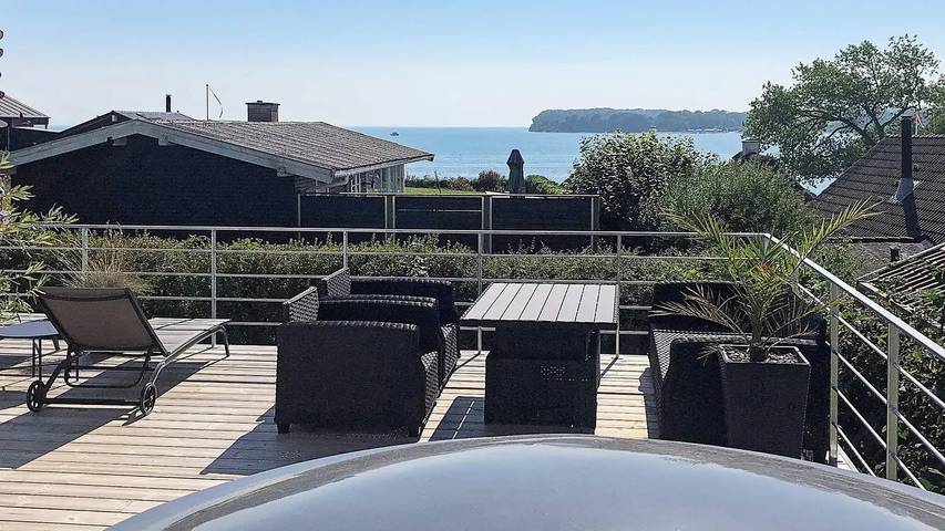 Ferienhaus für 7 Personen, mit Terrasse und Garten in Hejlsminde - 2