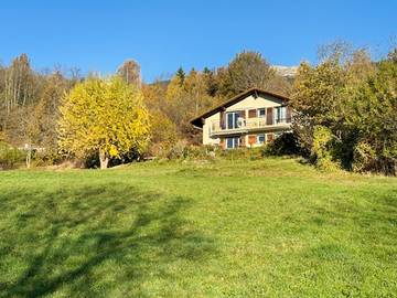Gîte pour 5 personnes, avec balcon à Mollens