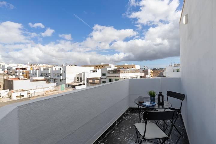 Apartamento para 2 personas, con balcón, Se admiten mascotas en Arrecife