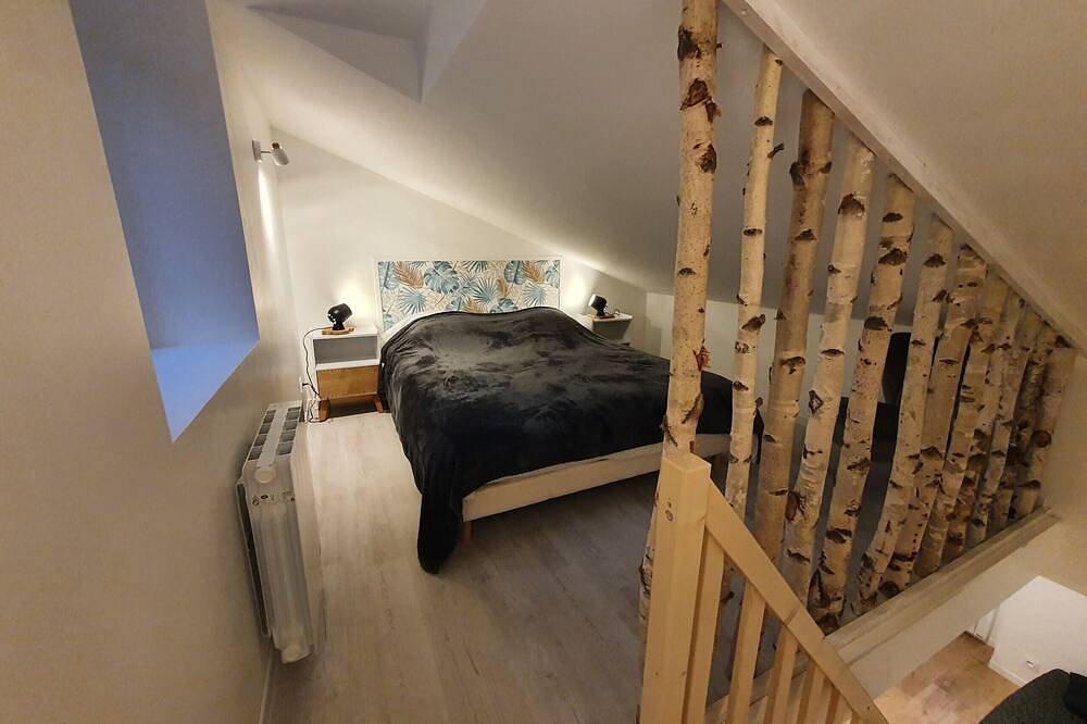 Entire apartment, Appartement Le Wallaby in Murol, Volcans d'Auvergne Regional Nature Park