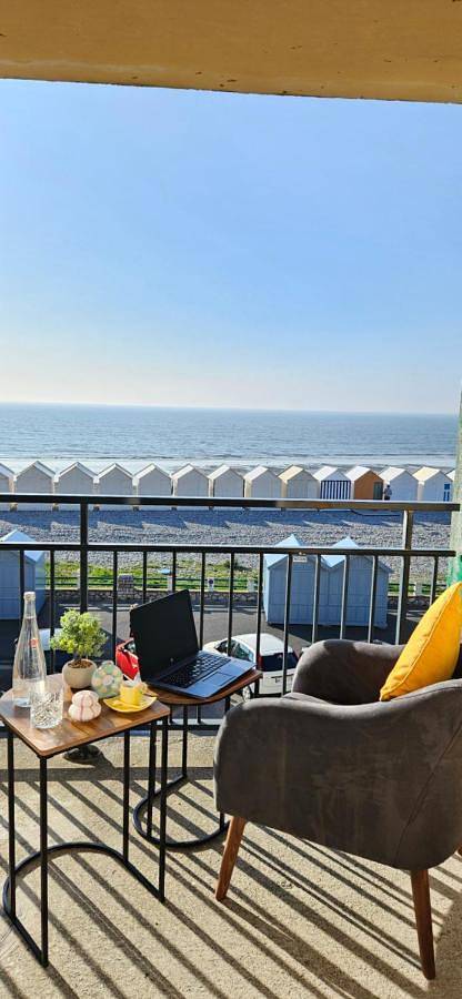 Gîte pour 6 personnes, avec vue ainsi que piscine et balcon dans Casino de Cayeux - 2