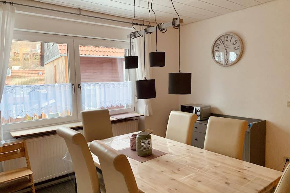 Cozy modern vacation home in St. Andreasberg with Wlan (new) in Sankt Andreasberg, Braunlage