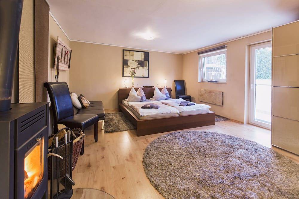 Ganze Wohnung, 4 Sterne Ferienhaus mit 2  Fewos Wohnung  Idylle (100m²) nur 5 km von Limburg in Hünfelden, Landkreis Limburg-Weilburg