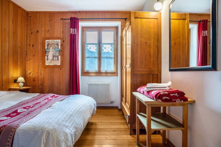 Appartamento intero, Appartamento 'Appartamento Moti' con vista sulle montagne, giardino in comune e balcone in Caldes, Gruppo Ortles-Cevedale