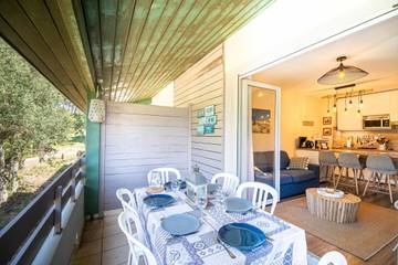 Gîte pour 6 personnes, avec balcon et piscine, adapté aux familles dans Moliets-Plage