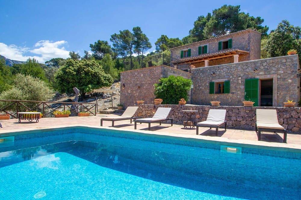 Gemütliches Haus in Deia mit privatem Swimmingpool (innen oder außen nutzbar). in Deià, Mallorca Westen