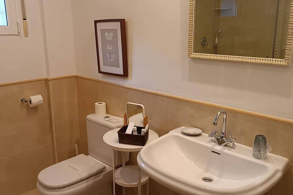 Small hotel among vineyards with swimming pool and fireplace, pet friendly in Alpera, Provincia di Albacete